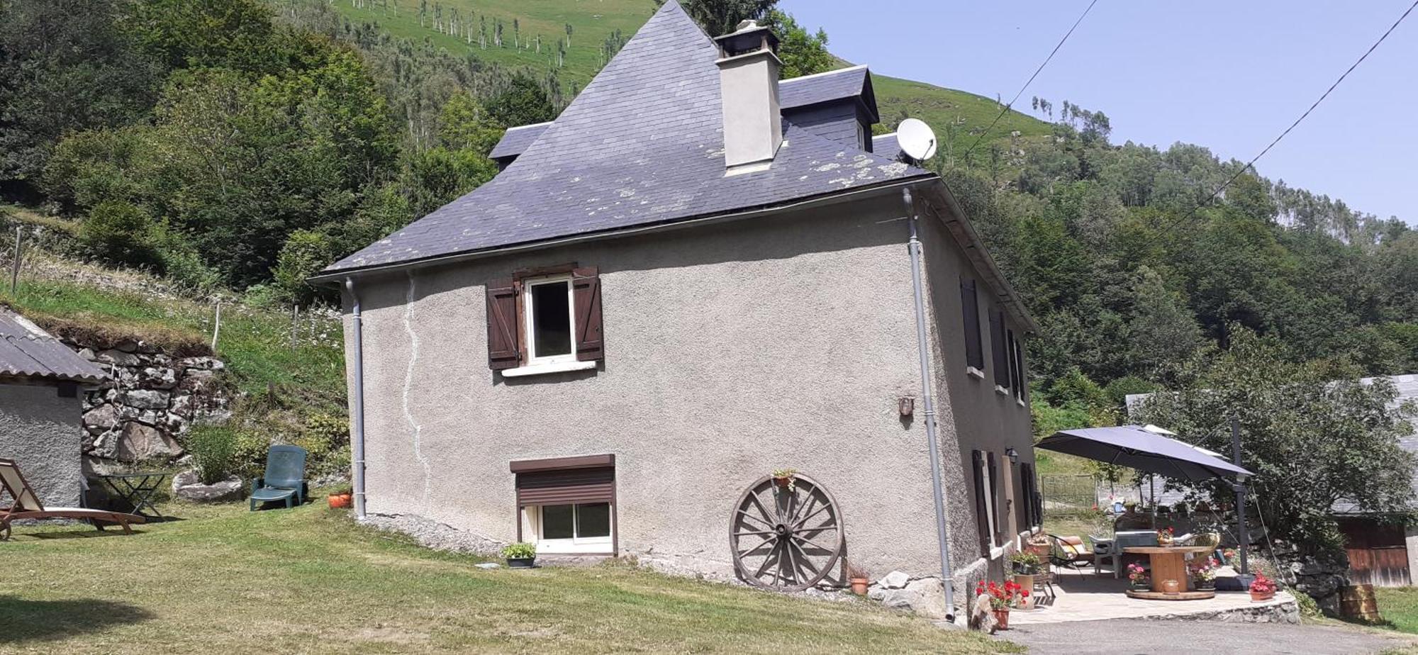 Habas Estaing Hautes Pyrenees Val D'azun *